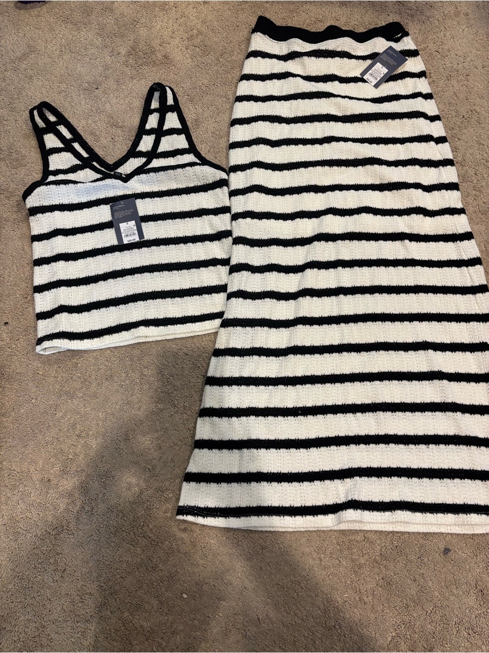 Universal Thread Black & White Striped Knit Maxi Skirt and tank top
